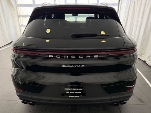 New 2026 Porsche Cayenne S image 8