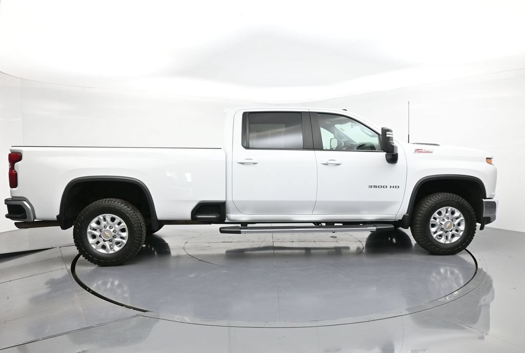 Used 2022 Chevrolet Silverado 3500 LT w/ Convenience Package AWD/4WD image 6