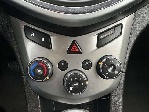 Used 2017 Chevrolet Sonic LT w/ Convenience Package image 28