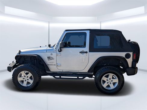 Used 2012 Jeep Wrangler Sahara w/ Connectivity Group image 7