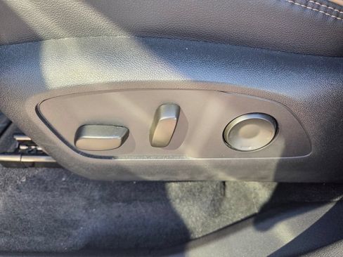 Used 2026 Chevrolet Traverse High Country w/ LPO, Floor Liner Package FWD image 6