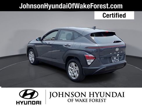 Certified 2025 Hyundai Kona SE FWD image 2