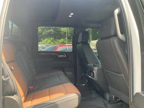 Used 2024 Chevrolet Silverado 3500 High Country w/ High Country Premium Package AWD/4WD image 13