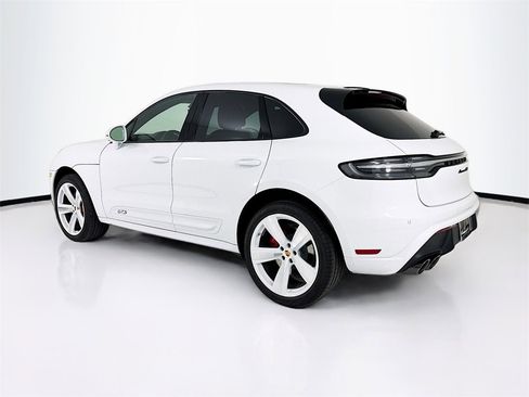 New 2026 Porsche Macan GTS image 3