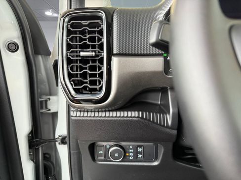 New 2026 Ford Ranger XLT w/ Equipment Group 301A High image 19