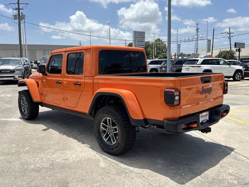 Used 2025 Jeep Gladiator Mojave AWD/4WD image 5