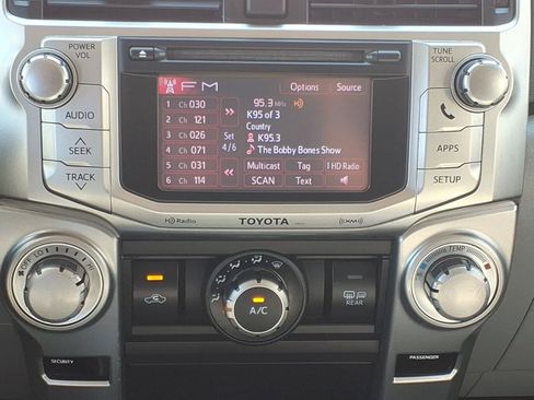 Used 2012 Toyota 4Runner SR5 AWD/4WD image 6