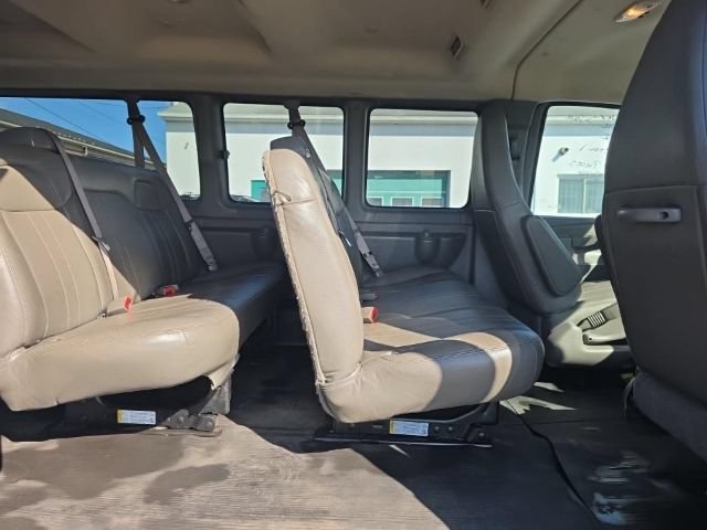 Used 2020 Chevrolet Express 3500 LS RWD image 7