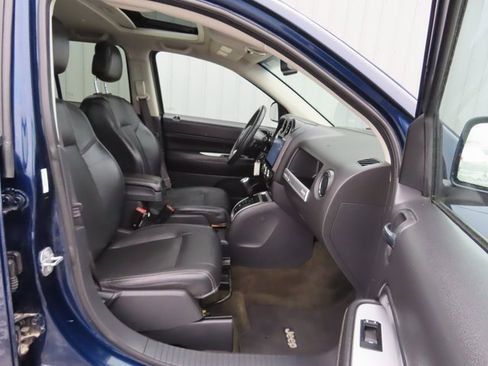 Used 2016 Jeep Compass High Altitude image 23