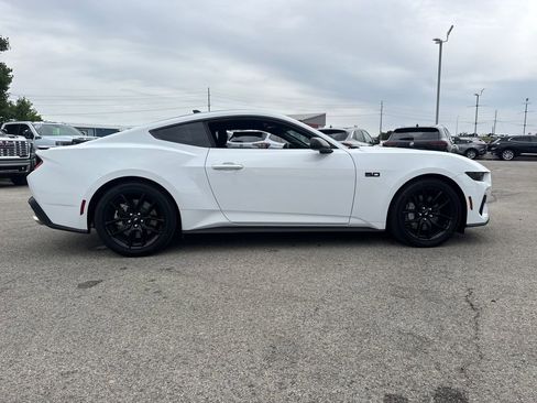 Used 2025 Ford Mustang GT RWD image 10