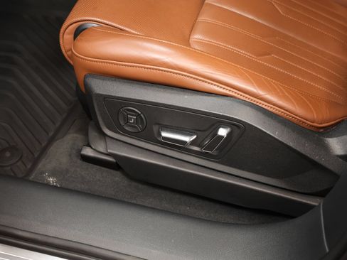 Used 2019 Audi e-tron Prestige AWD/4WD image 31