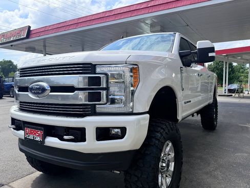 Used 2019 Ford F250 Limited w/ FX4 Off-Road Package AWD/4WD image 16