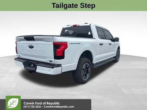 Used 2023 Ford F150 Lightning XLT image 5