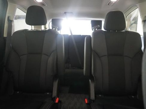 Certified 2025 Subaru Ascent Premium AWD/4WD image 31