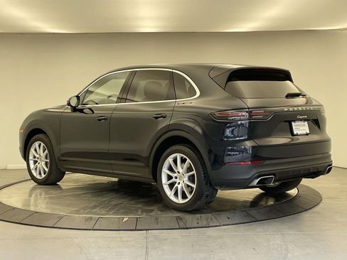 Used 2022 Porsche Cayenne image 3