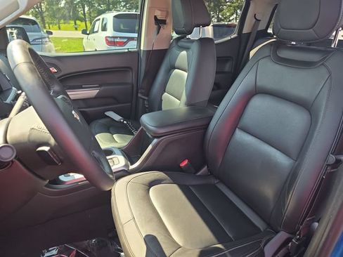 Used 2022 Chevrolet Colorado LT w/ Luxury Package RWD image 16