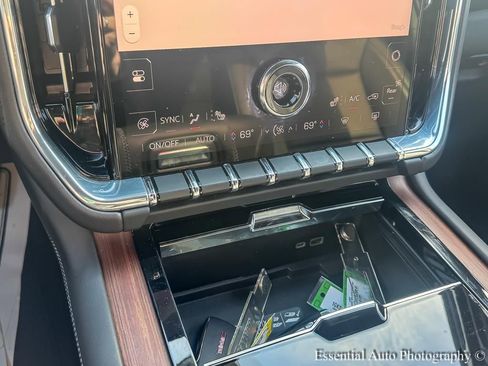 Used 2025 GMC Yukon Denali image 22