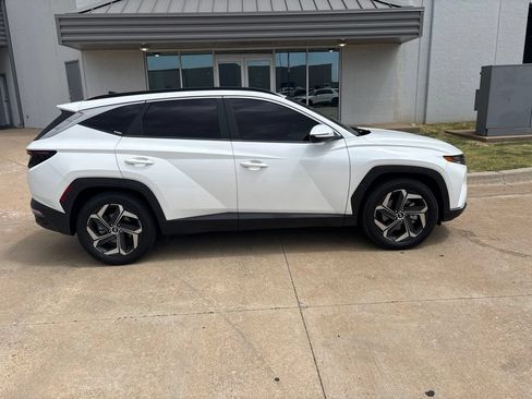 Used 2022 Hyundai Tucson SEL w/ Convenience + Premium Package FWD image 3