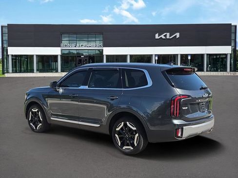 Certified 2024 Kia Telluride EX w/ EX Captain's Chair Package FWD image 3