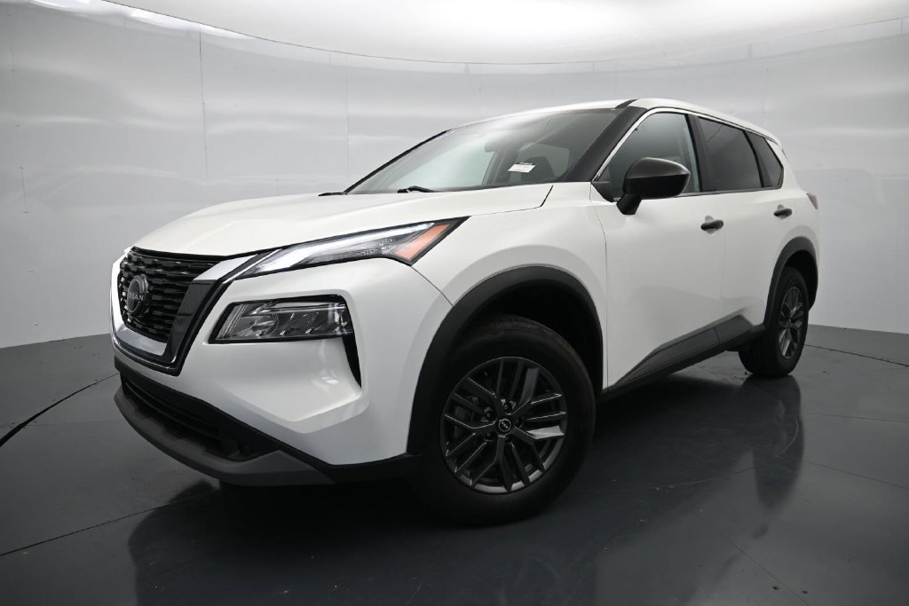 Used 2023 Nissan Rogue S FWD image 9