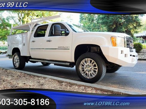 Used 2014 GMC Sierra 3500 Denali w/ Suspension Package, Off-Road AWD/4WD image 7
