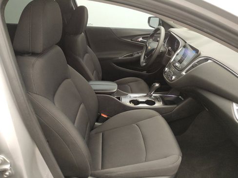 Used 2020 Chevrolet Malibu LT FWD image 21