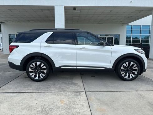 Used 2026 Ford Explorer Platinum w/ LUX Leather Package AWD/4WD image 8