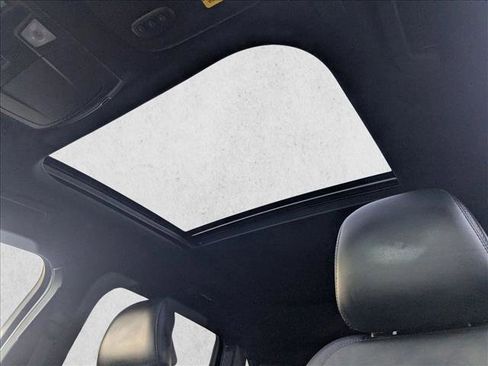 Used 2019 Lincoln Nautilus Select image 16