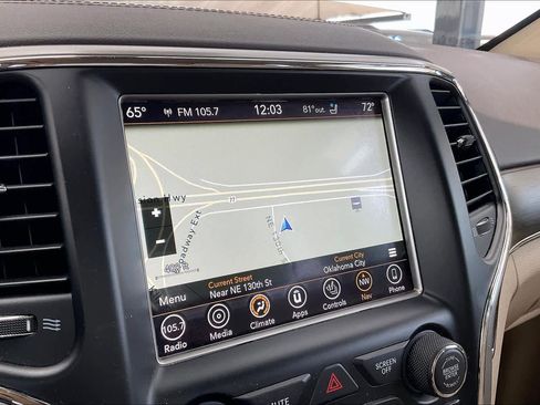 Used 2018 Jeep Grand Cherokee Overland AWD/4WD image 32