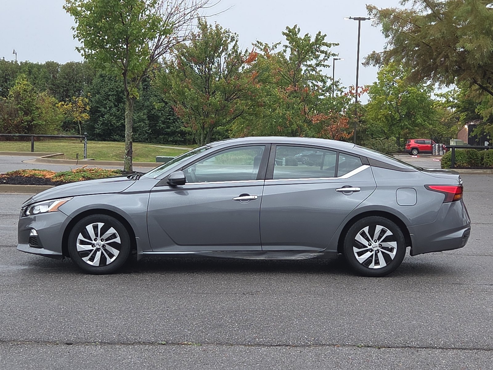 Used 2021 Nissan Altima 2.5 S w/ Driver Assist Package FWD image 3