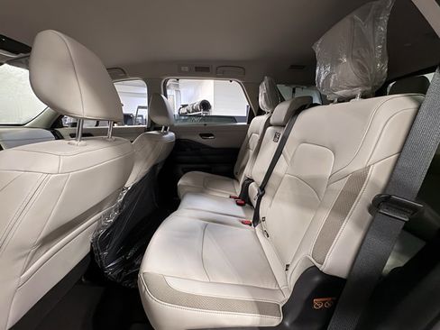 New 2025 Nissan Pathfinder SL image 19