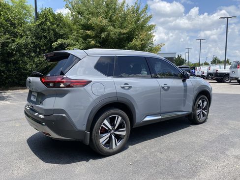 Used 2021 Nissan Rogue Platinum FWD image 9