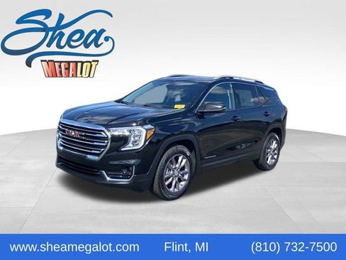 Certified 2022 GMC Terrain SLT w/ LPO, Floor Liner Package image 1