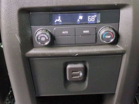 Certified 2023 Chevrolet Traverse LT AWD/4WD image 18