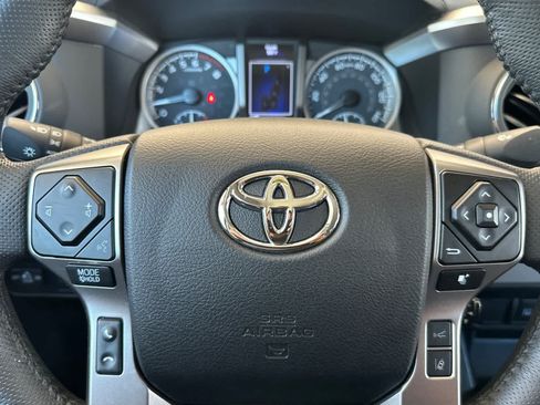 Used 2022 Toyota Tacoma SR5 RWD image 23