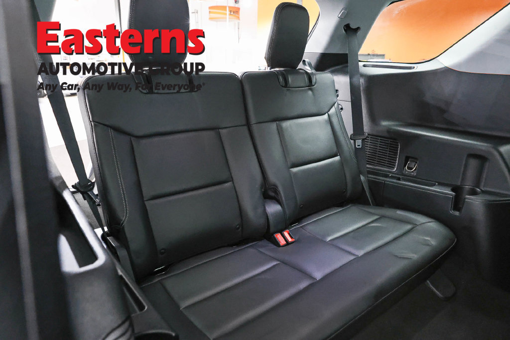 Used 2022 Ford Explorer XLT w/ Equipment Group 202A AWD/4WD image 25