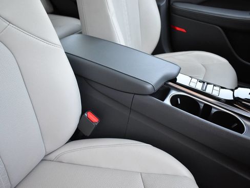 Used 2021 Hyundai Sonata Limited image 25