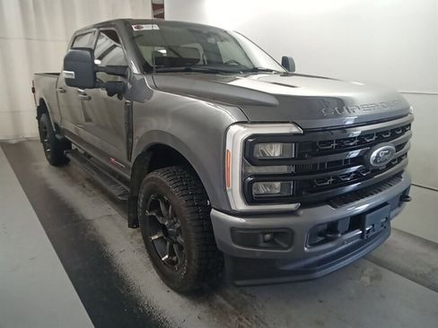 Used 2023 Ford F350 Lariat w/ Lariat Ultimate Package AWD/4WD image 2