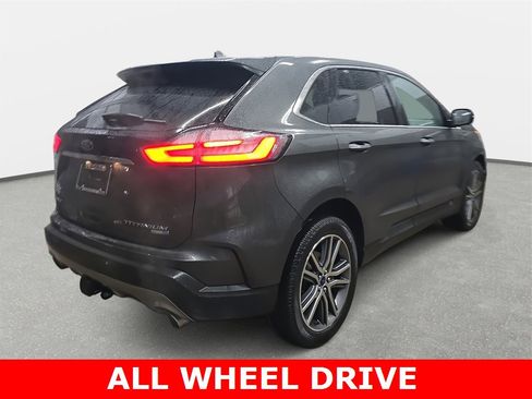 Used 2019 Ford Edge Titanium w/ Cold Weather Package image 5
