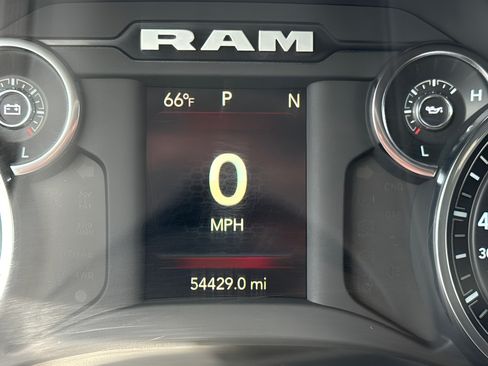 Used 2024 RAM 2500 Tradesman w/ Chrome Appearance Group AWD/4WD image 20