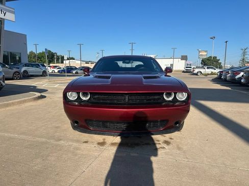 Used 2020 Dodge Challenger SXT w/ Blacktop Package RWD image 2