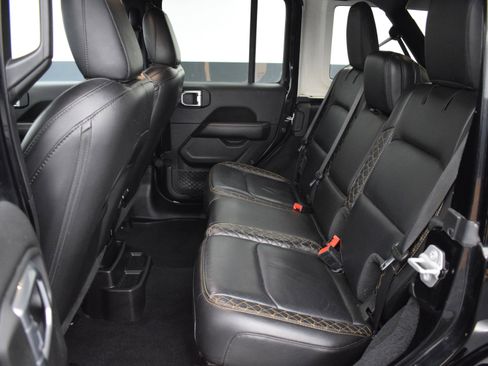 Used 2021 Jeep Wrangler Unlimited Sahara image 13