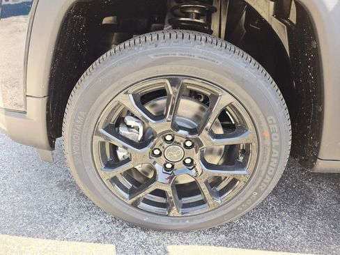 New 2026 Jeep Compass Latitude AWD/4WD image 11