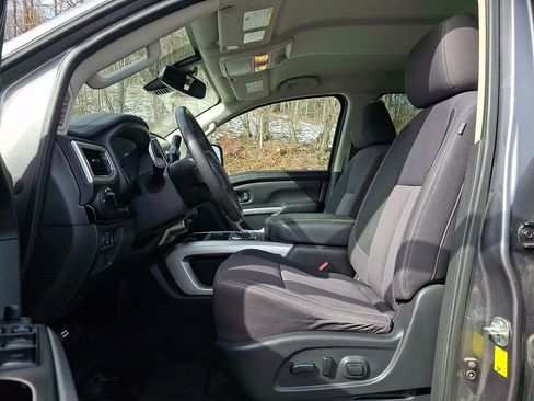 Used 2021 Nissan Titan SV w/ SV Convenience Package AWD/4WD image 13