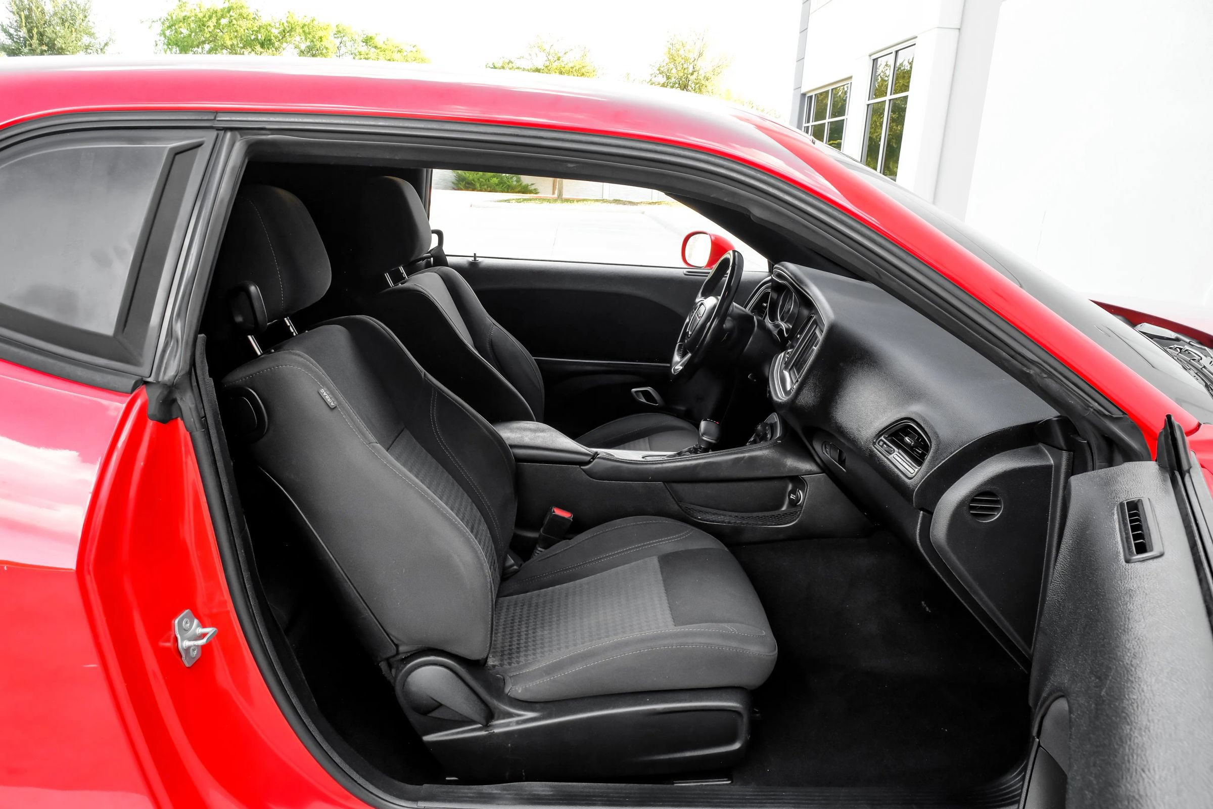 Used 2019 Dodge Challenger SXT RWD image 40