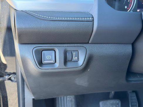 Used 2023 GMC Acadia SLT image 20