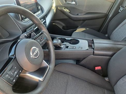 Used 2022 Nissan Rogue SV image 18