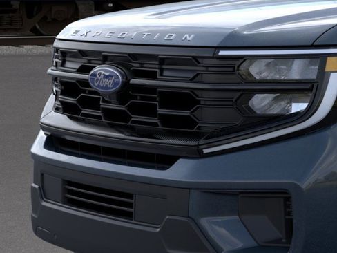 New 2025 Ford Expedition Active image 63