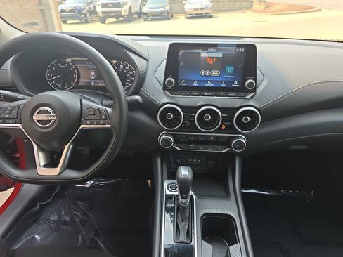 Used 2025 Nissan Sentra SV FWD image 19