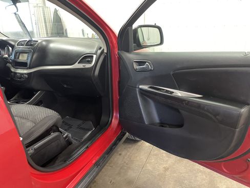 Used 2014 Dodge Journey SXT w/ Comfort/Convenience Group AWD/4WD image 27